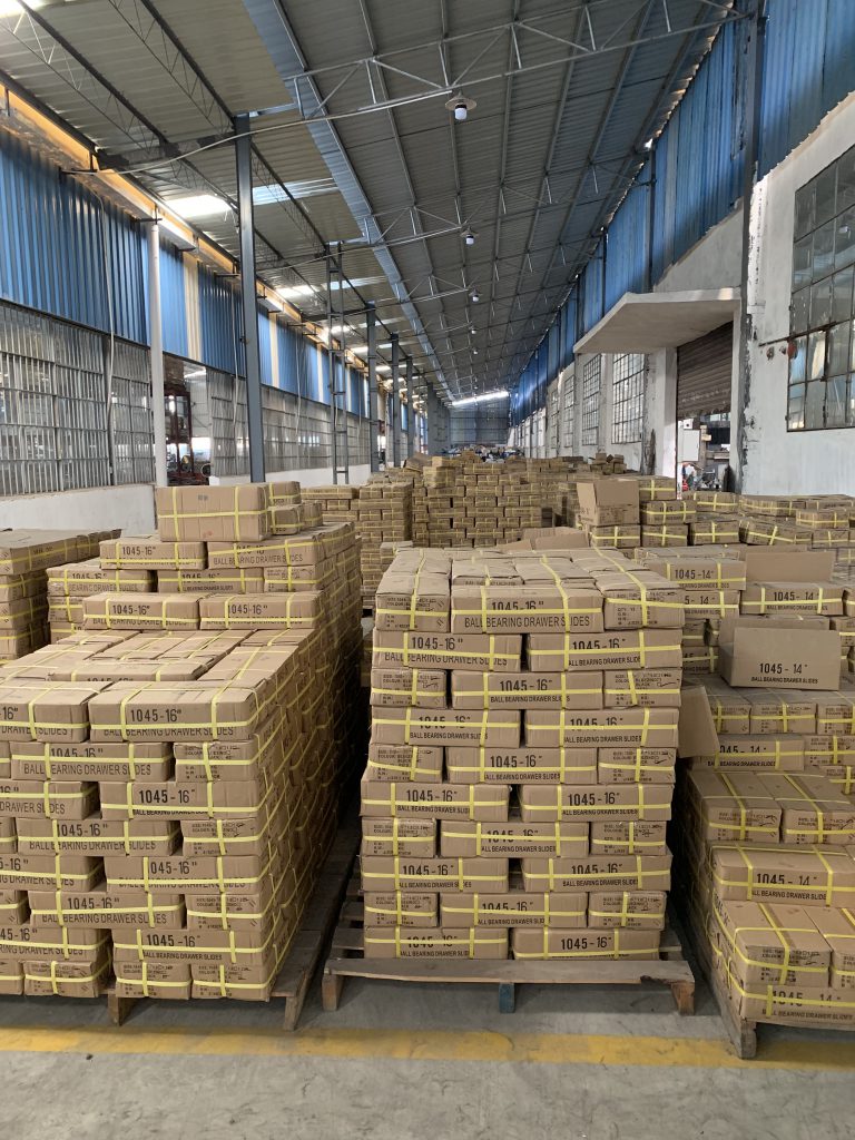 Finished goods packaging area in Xingyao Hardware factory